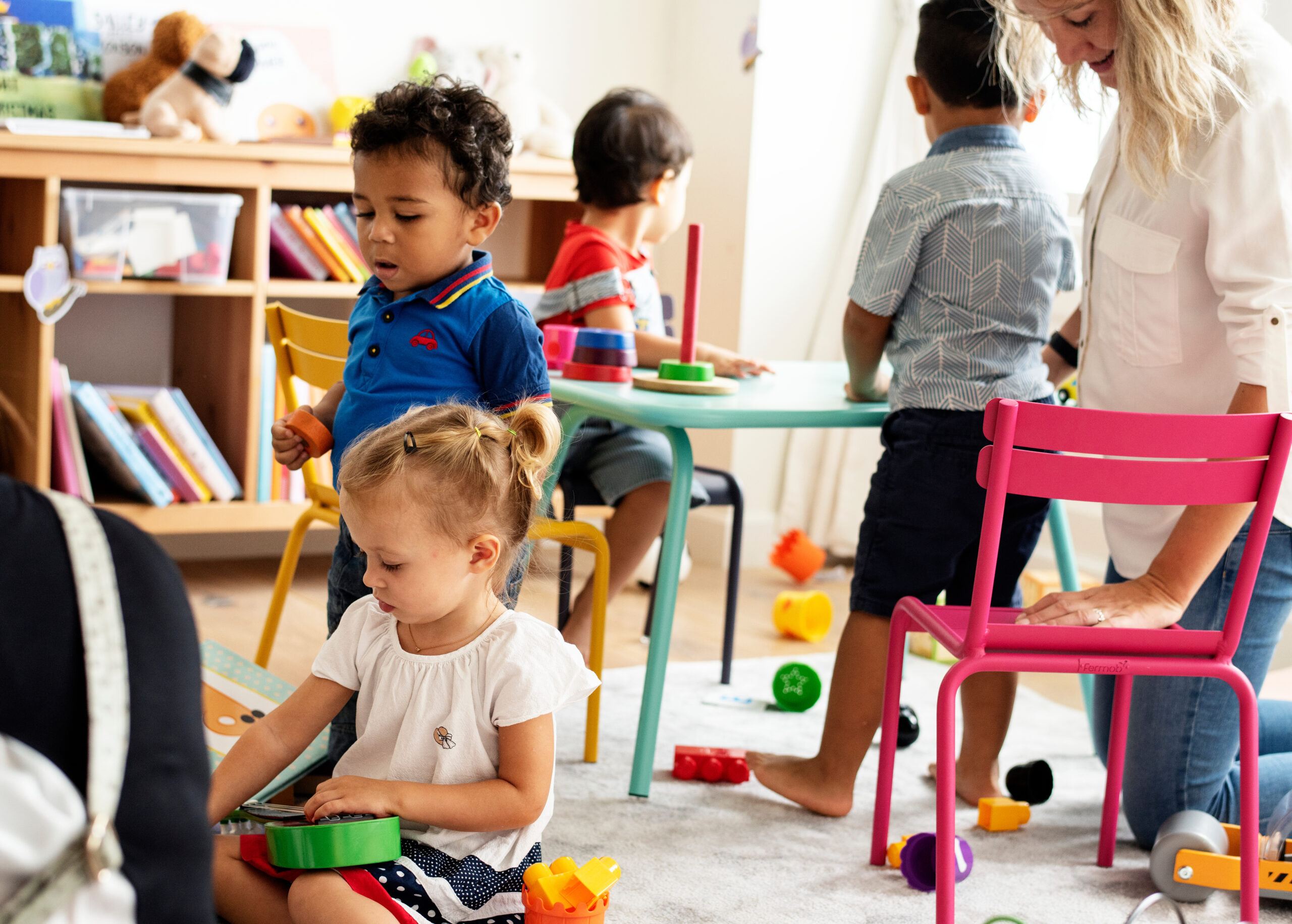 Classroom of young children.